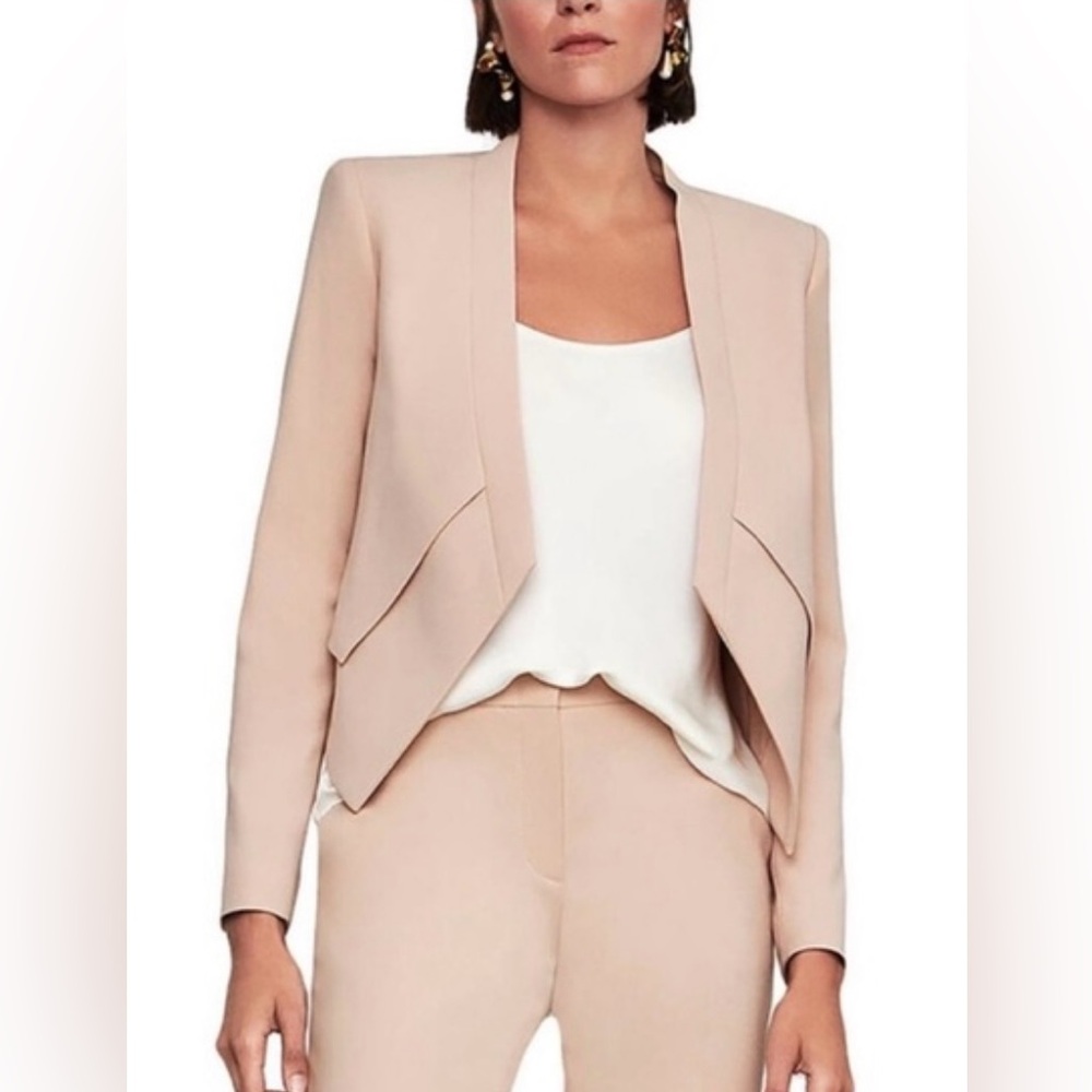 Elegant Women's Blazer in Bare Pink Cropped.. new